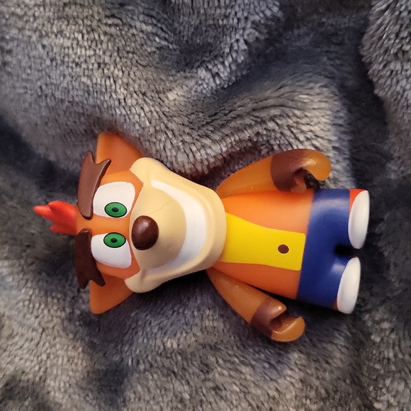 Kid roboCrash Bandicoot pvc figure - Picture 1 of 3